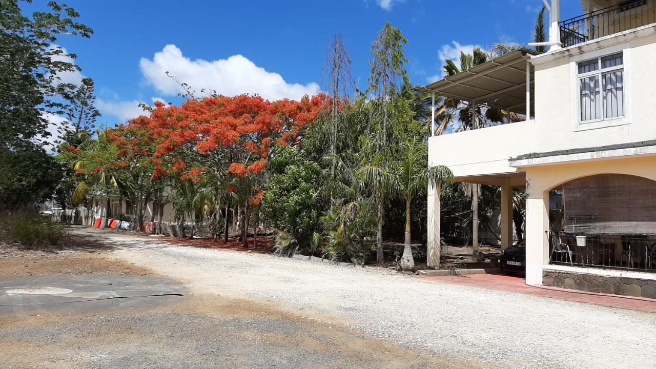 Apartamento Dino 2 Trou aux Biches Exterior foto